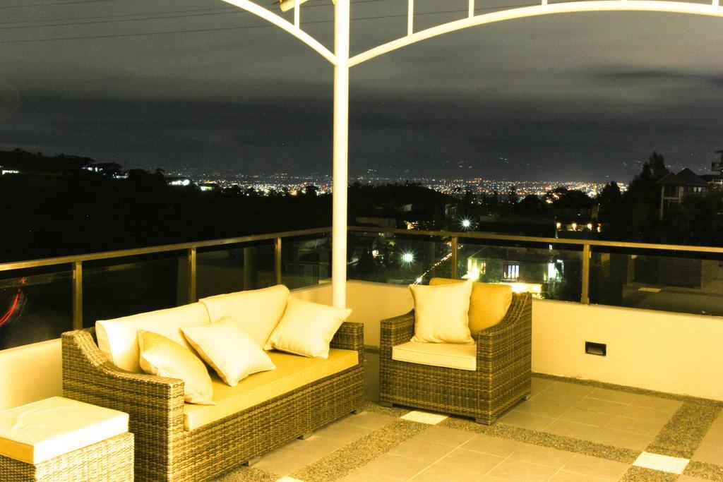 Daily Home Villa Dago Бандунг Номер фото